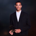 OM : Mandanda pas fan du nouveau logo